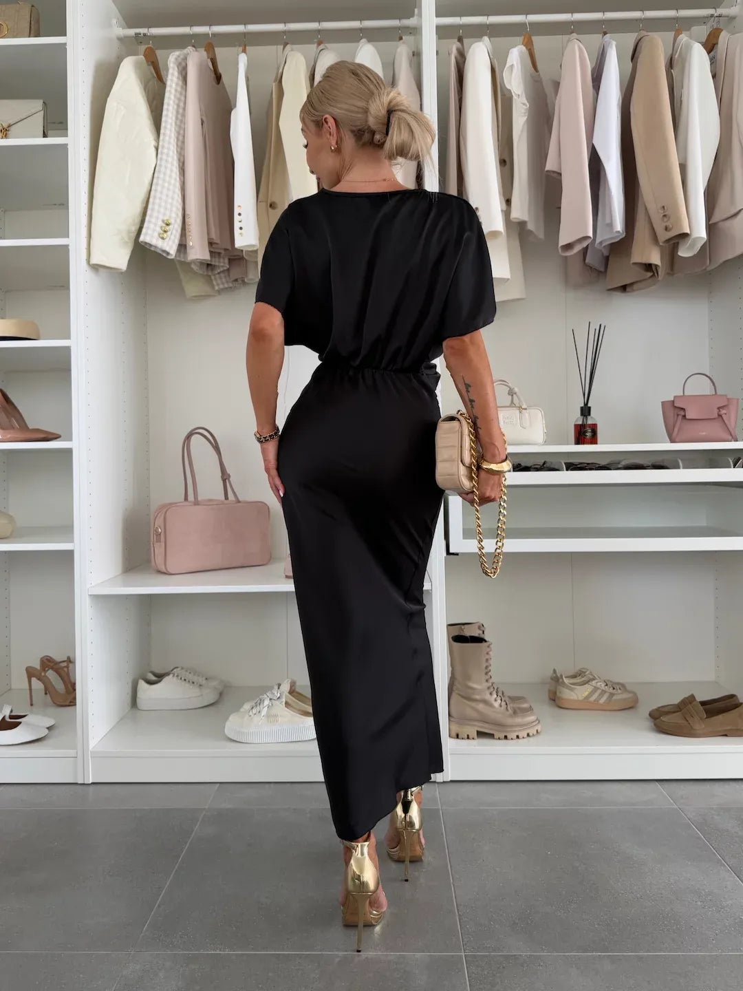 Alba · Vestido con nudo cruzado