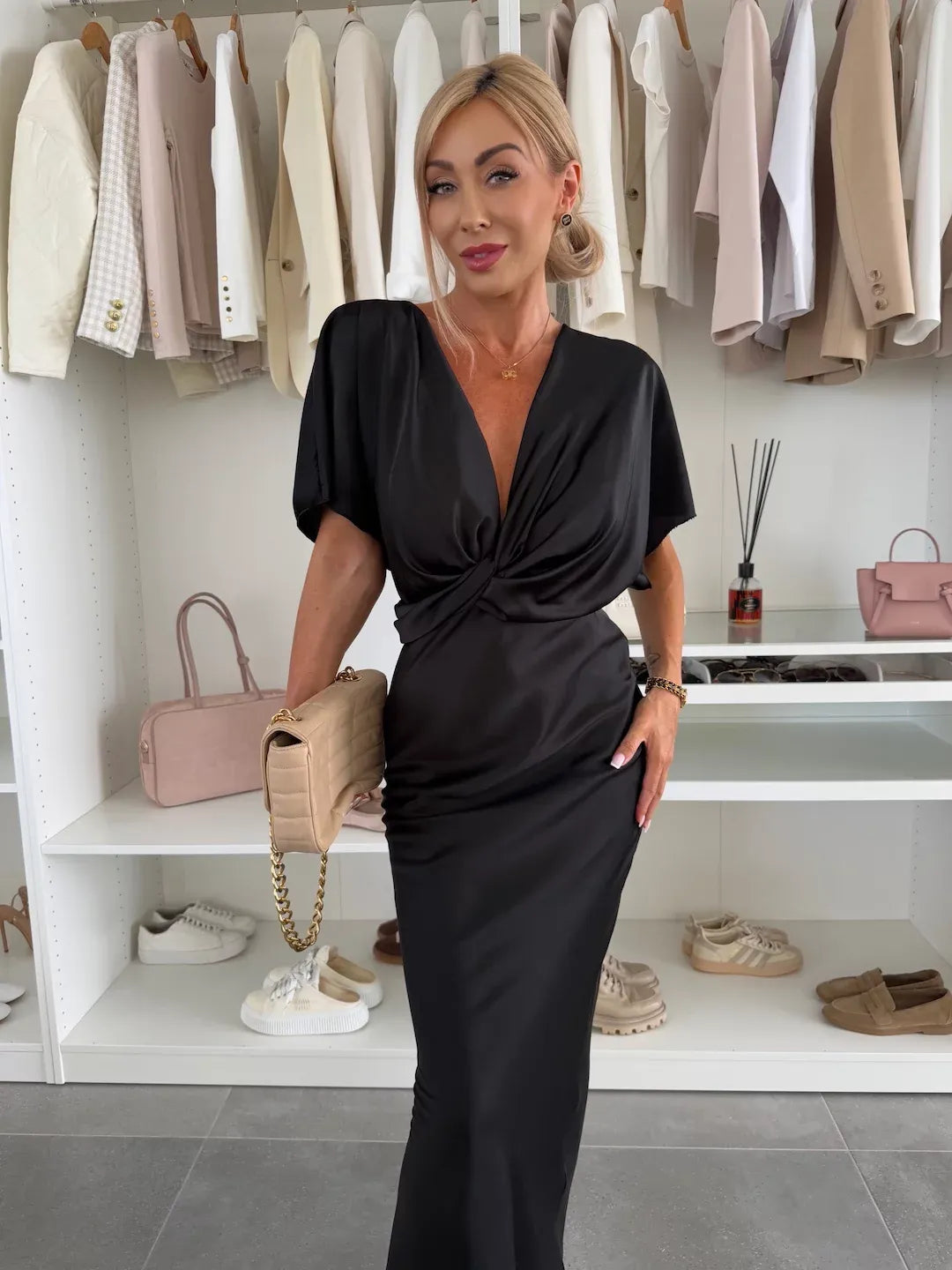 Alba · Vestido con nudo cruzado